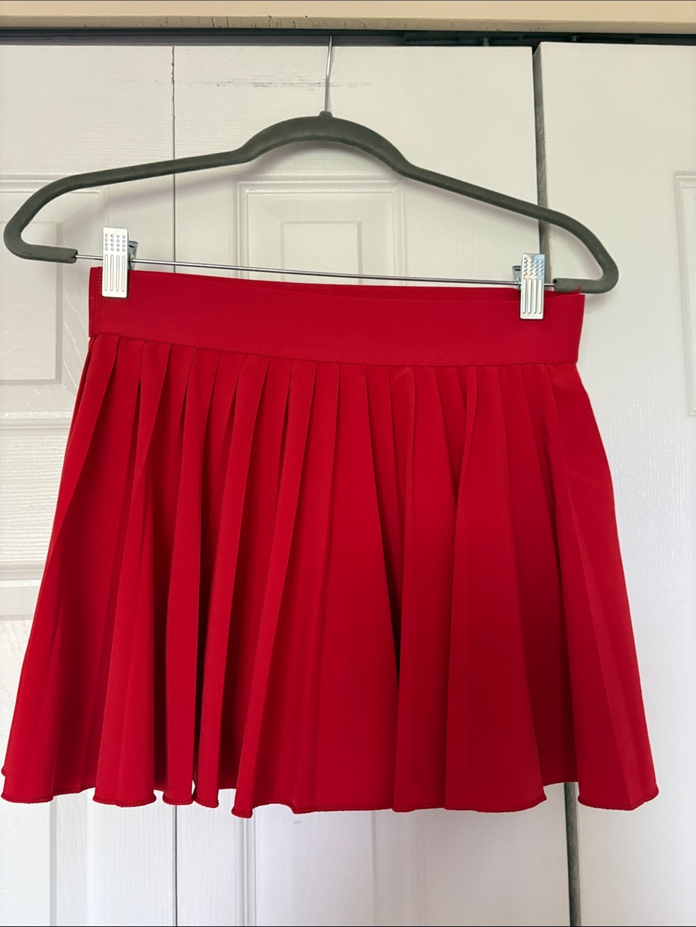Tna Aritzia Red Pleated Mini Tennis Skort